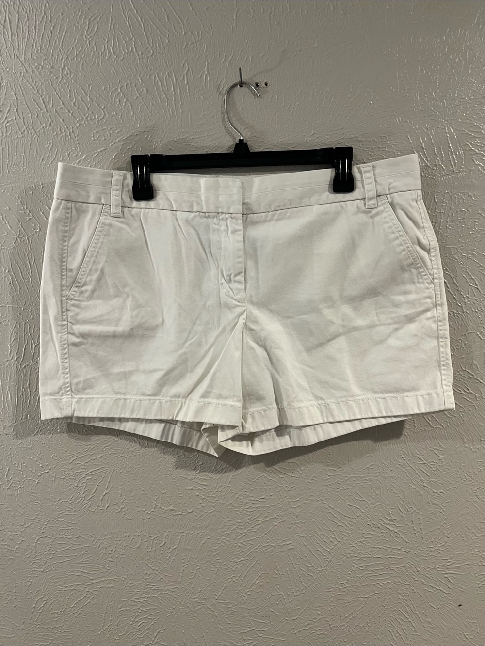 Classic J CREW chino broken-in shorts